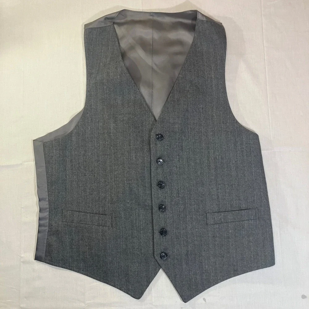 Canterbury Ltd Vintage 3Piece Suit Gray Herringbone Pinstripe 46R Union Made USA